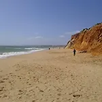 Da Falesia Апартаменты *